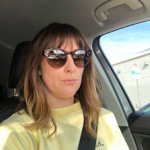 Meet your Posher, Lauren